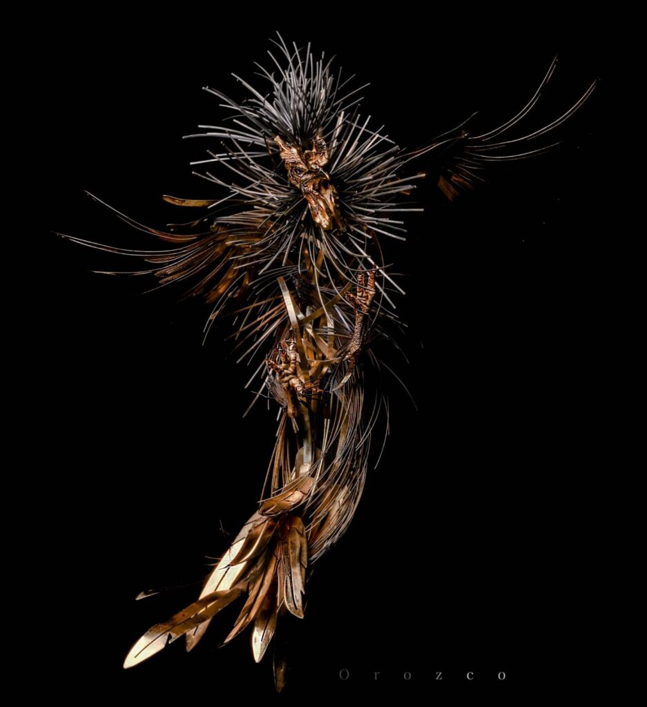 Detailed rooster, bronze-plated. Aerodynamic movement for hanging.